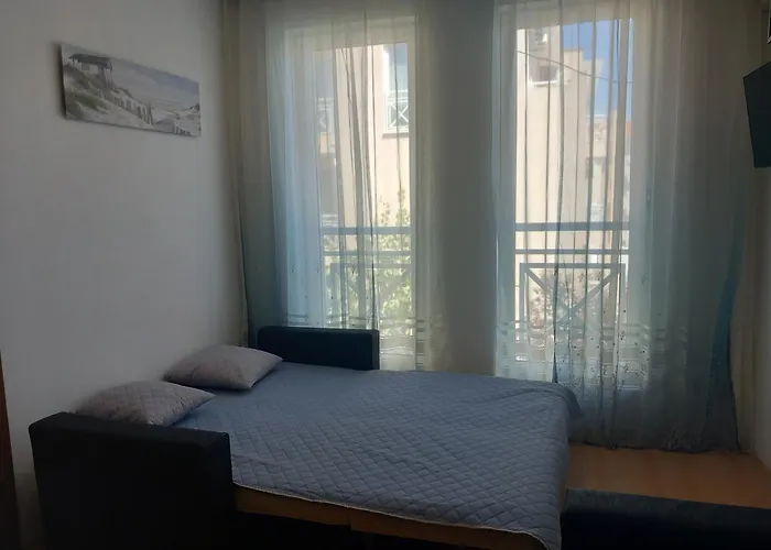 Apartment Sunny Day 6 One Bedroom Slantschew brjag